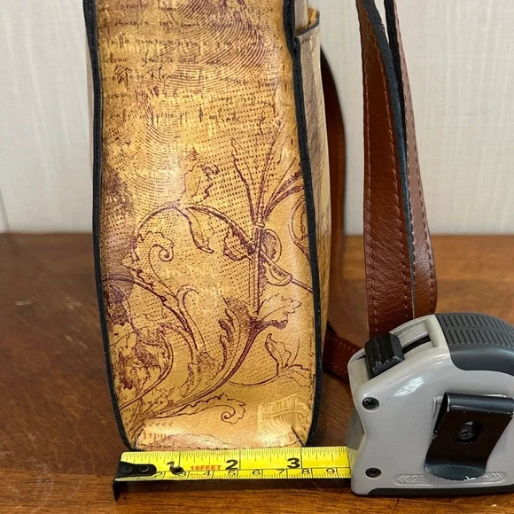 Patricia Nash Tan and Brown Shoulder Bag - Picture 14 of 16